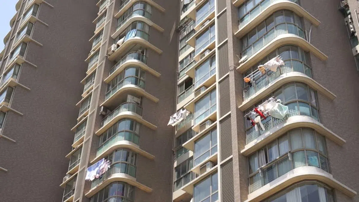  公寓的“万国旗”画面。（互联网） 