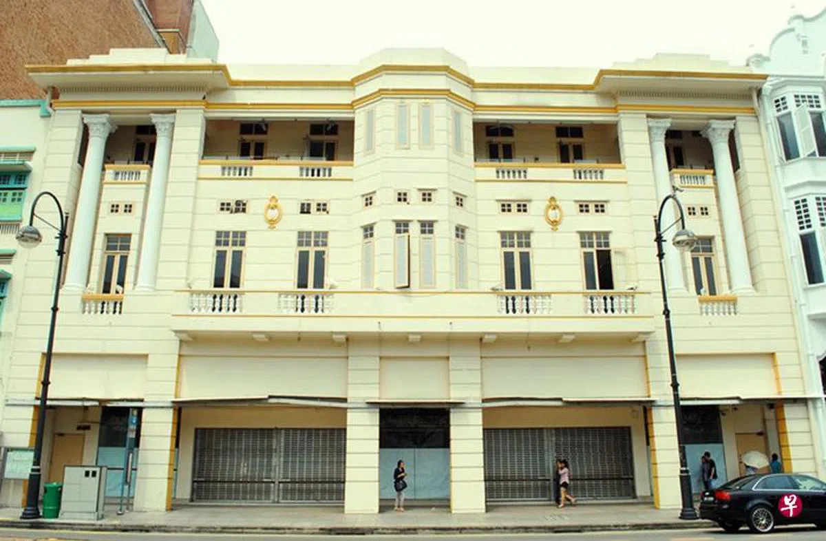  淡马锡以每月12万8000元租金租下乌节路这排三层楼保留店屋，用来打造推动非盈利事业的“摇篮”。（土管局提供） 