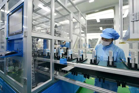 中国“世界工厂”地位是否即将被取代？（路透社）