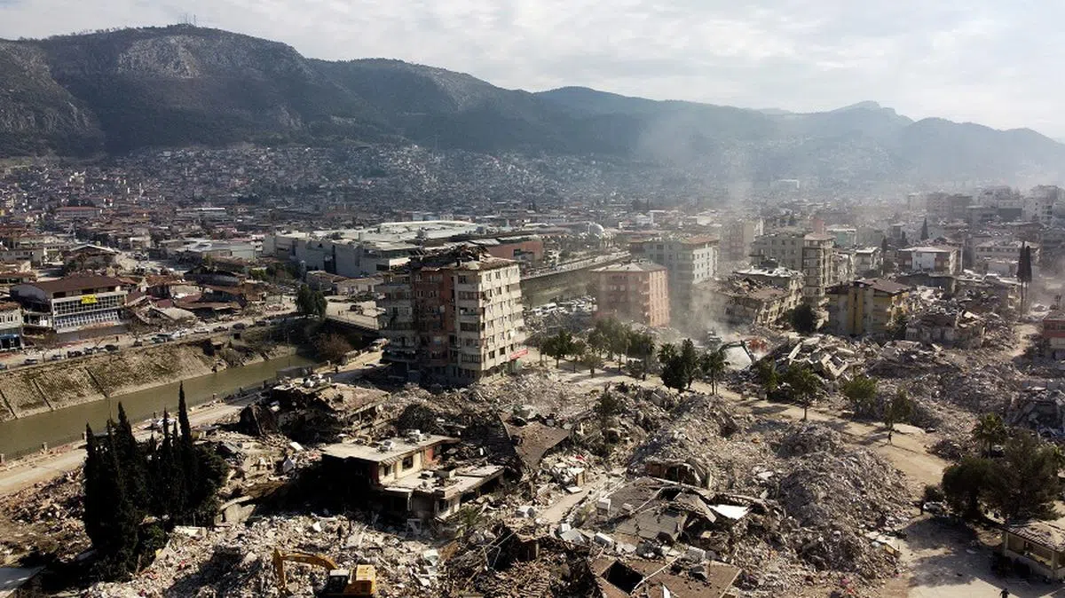 当土耳其大地震这样的灾难发生时，懂得如何应对，或许能救你一命。（路透社）