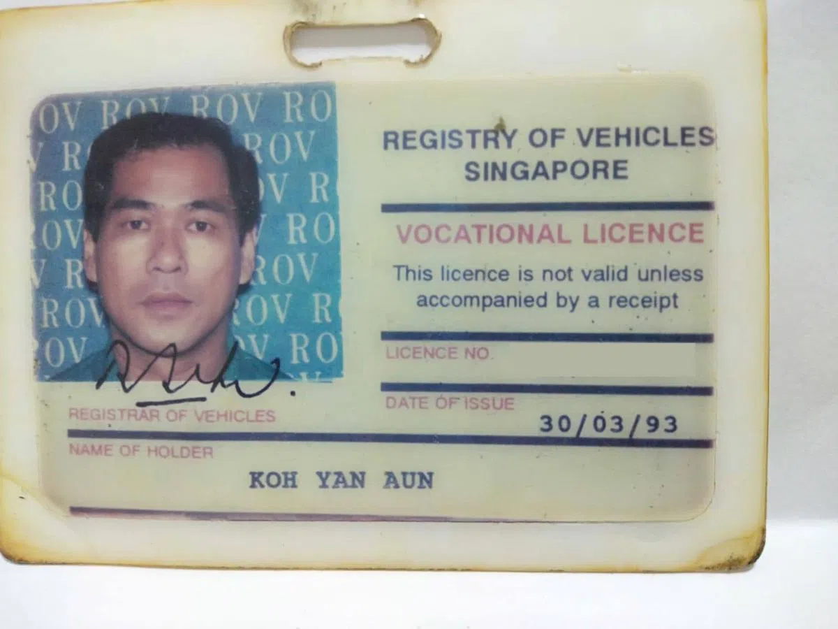  许燕安1993年的职业驾照。（新捷运面簿） 