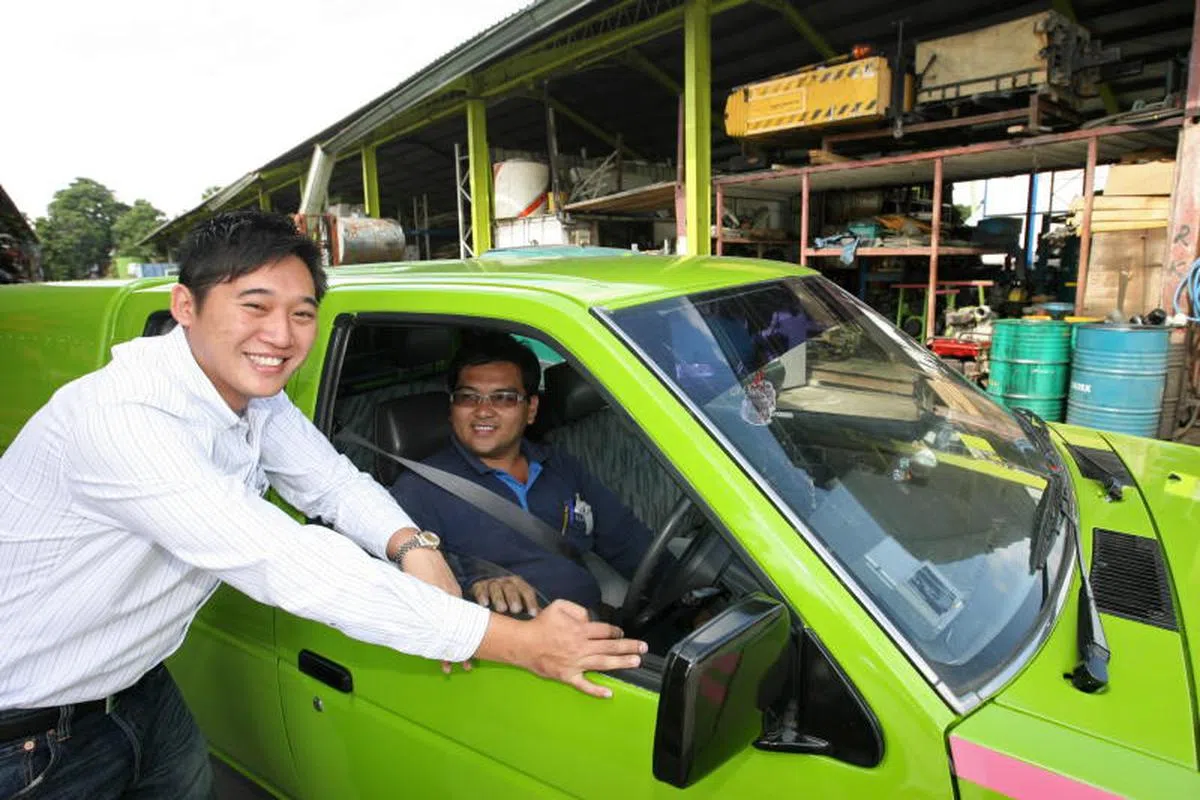 幸合建筑私人有限公司的职员不仅可以把公家的汽车和罗厘当私家车用，柴油和汽油的费用也全由公司负担。管工李金明是获准把公家罗厘开回家使用的职员之一。公司董事姚国豪说，职员都相当自律，没有滥用这项福利。幸合建筑私人2008年获得人力部颁发的平衡工作与生活奖。（幸合建筑私人有限公司）