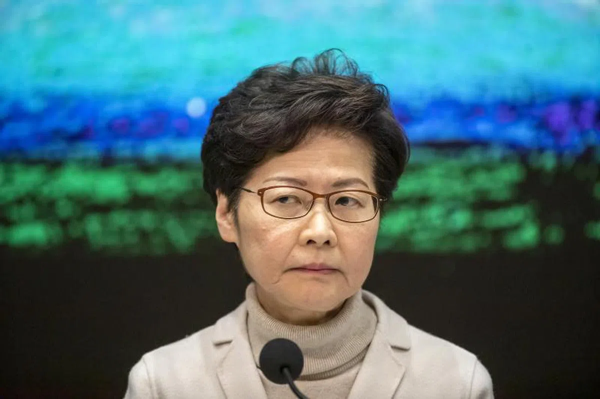  林郑月娥拒绝“全面封关”。（彭博社） 