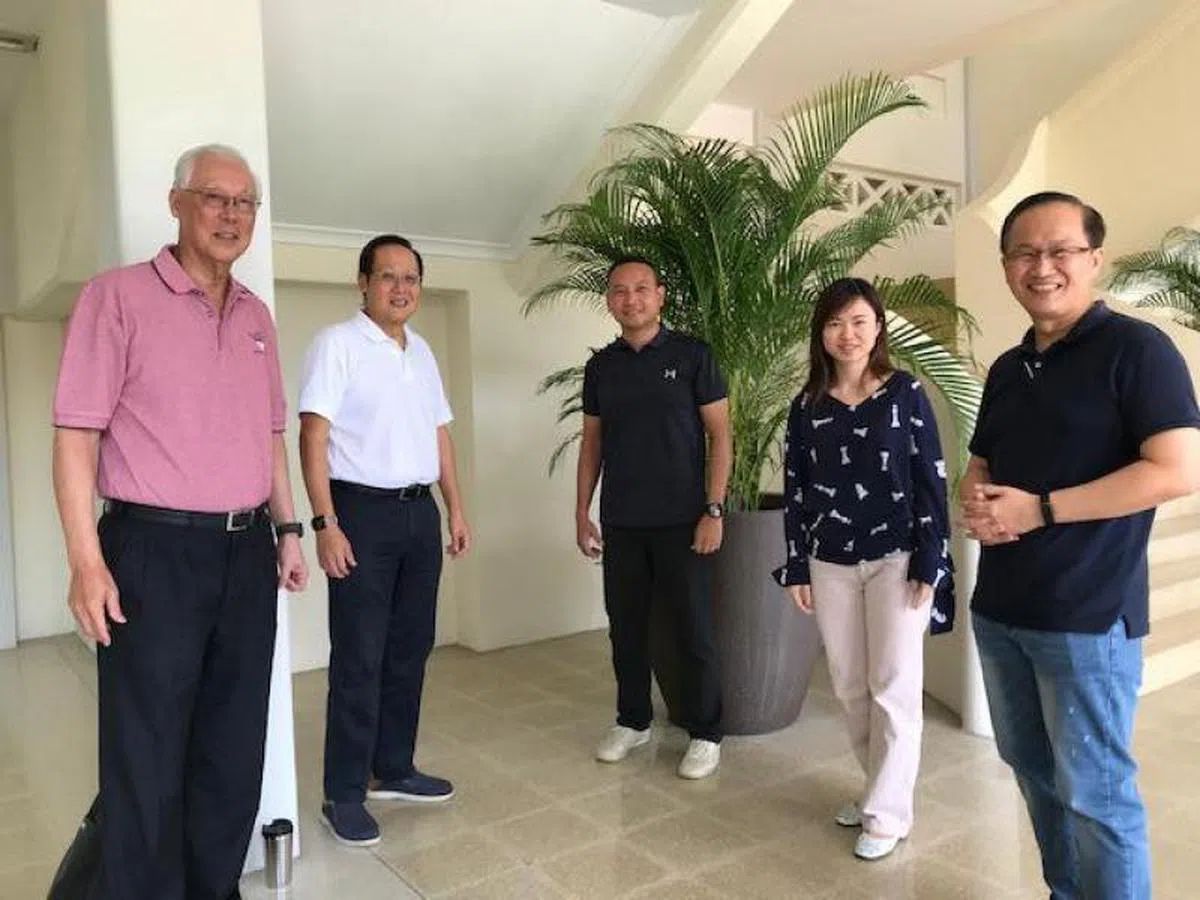  随着吴作栋（左一）的毅然勇退，这个他在3月22日称为“梦想团队”（dream team）的组合将无法实现了。（吴作栋面簿） 