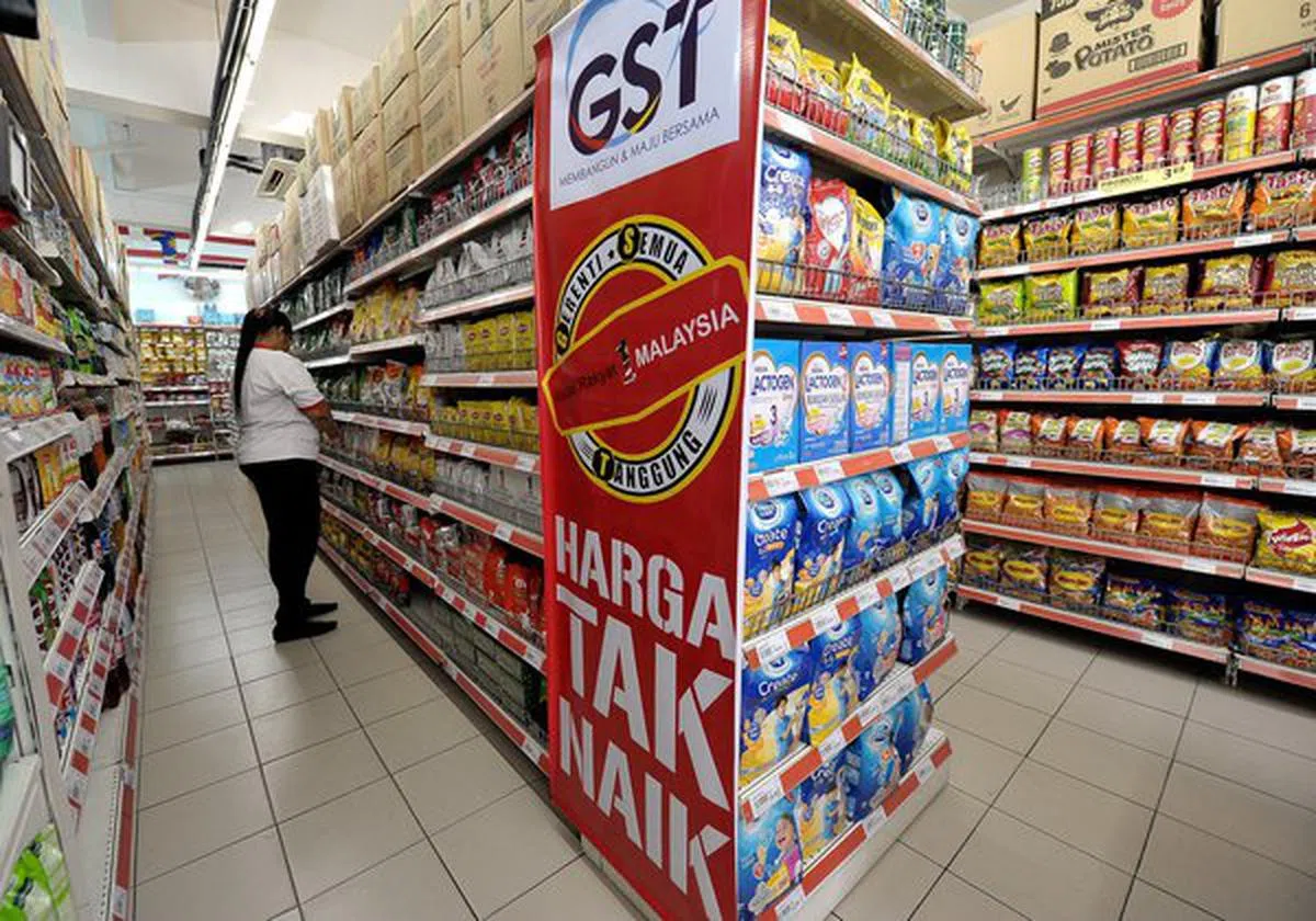  希盟废除消费税（GST）后物价仍居高不下导致人民不满。（婆罗洲邮报） 