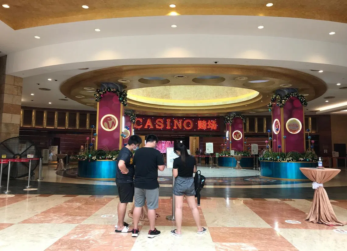 经营圣淘沙名胜世界的云顶新加坡（Genting Singapore）上周六（14日）发布的业务报告显示，该集团在截至9月30日的第三季已经转亏为盈，营收也比第二季高出六倍。（新明日报）