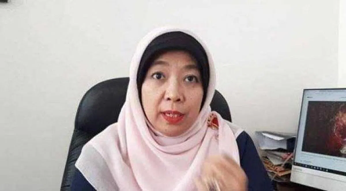  印尼儿童保护专员西蒂（Sitti Hikmawatty）今年2月声称，男性精子能够存活于游泳池内，女性与男性若在同个游泳池内游泳会怀孕。（互联网） 