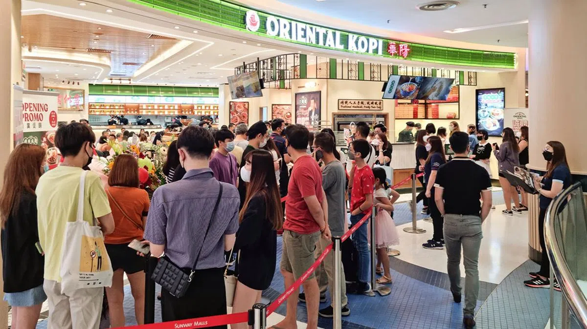 猜猜这张图里面有几位新加坡游客？（华阳提供）