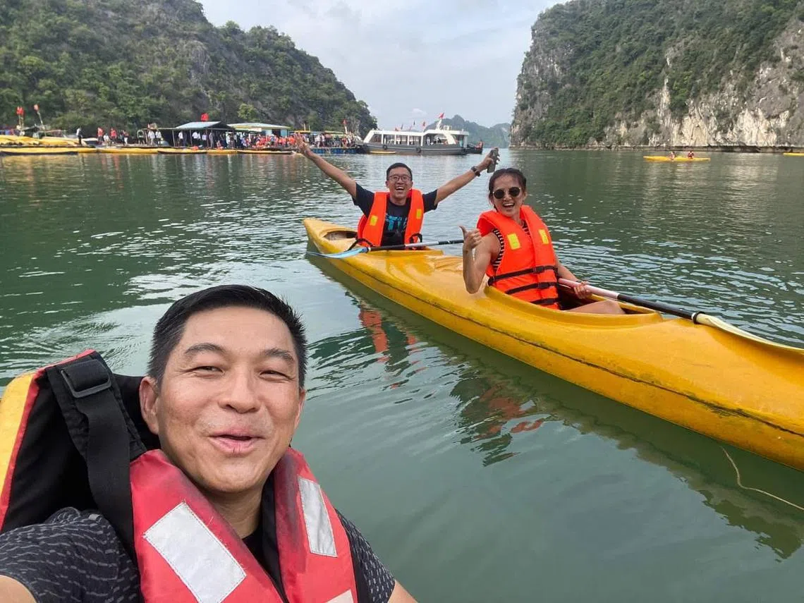 Cheah Wenbin和Amanda Ng夫妇与陈川仁（左一）的合照。（Cheah Wenbin）