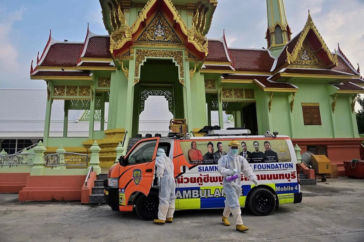  泰国疫情严重死亡人数高居不下，当地陆续有佛寺响应“免费火化冠病死者”倡议。（法新社） 