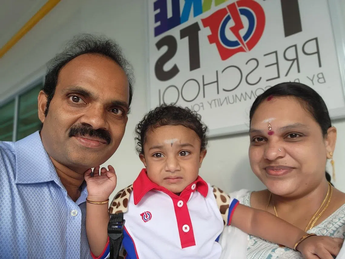 森迪和他的1岁大儿子以及太太。（森迪脸书）