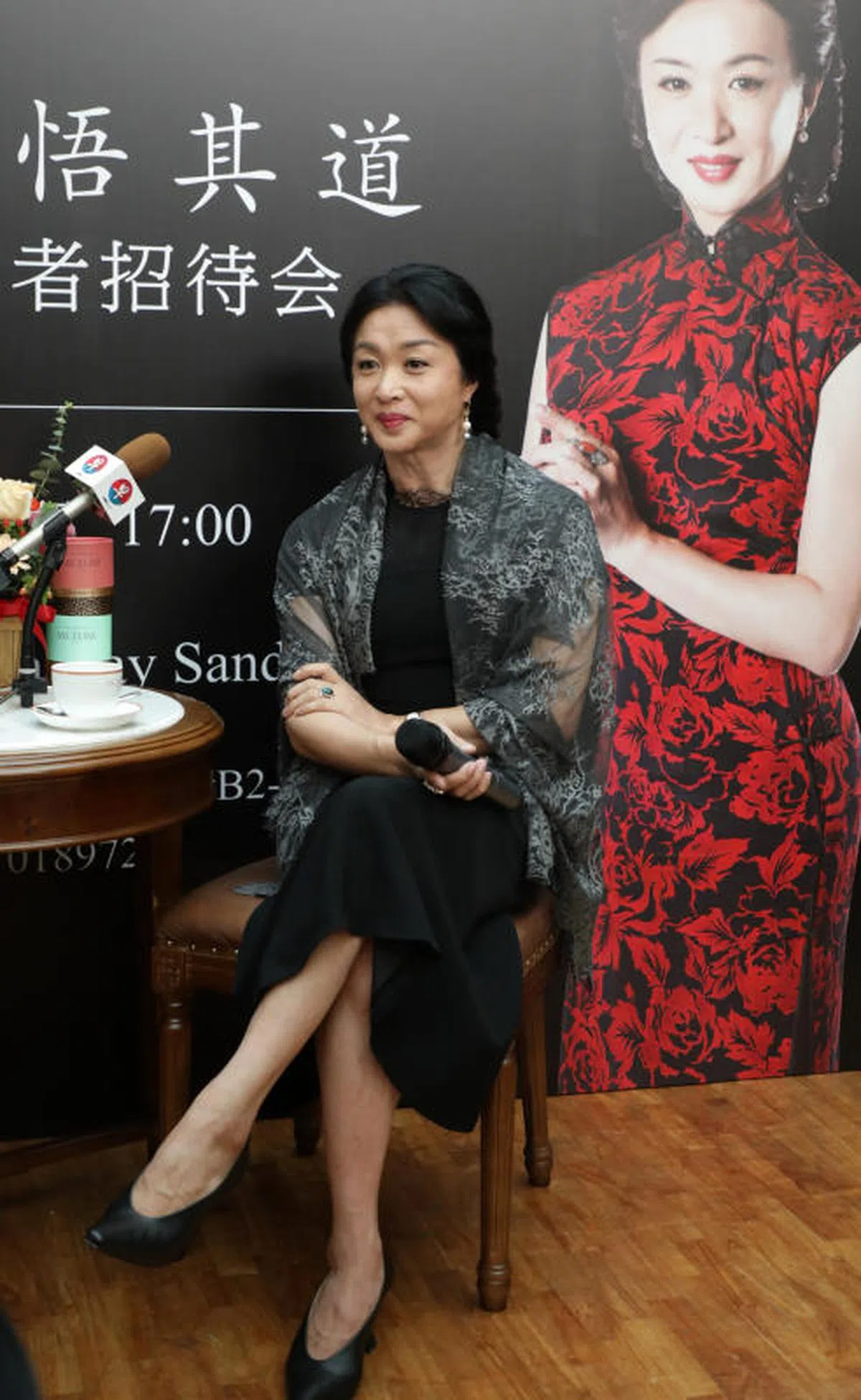  金星表示与新加坡特别有缘。因为新加坡以前的名称叫“星加坡”，现在别名又是狮城，而自己叫金星，恰巧又是狮子座，诸多巧合。（联合晚报） 