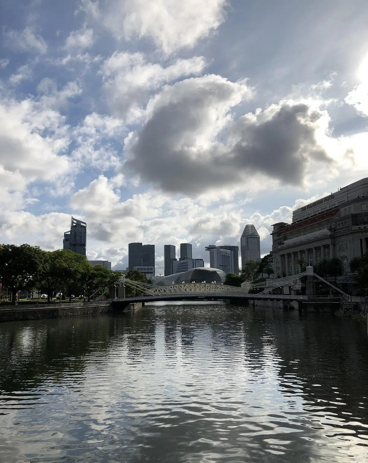  多年后再回首，也许留在记忆里的只有疫情时期家庭生活的温馨和充实，那些烦躁不安的情绪终究会烟消云散。（张丽苹摄） 