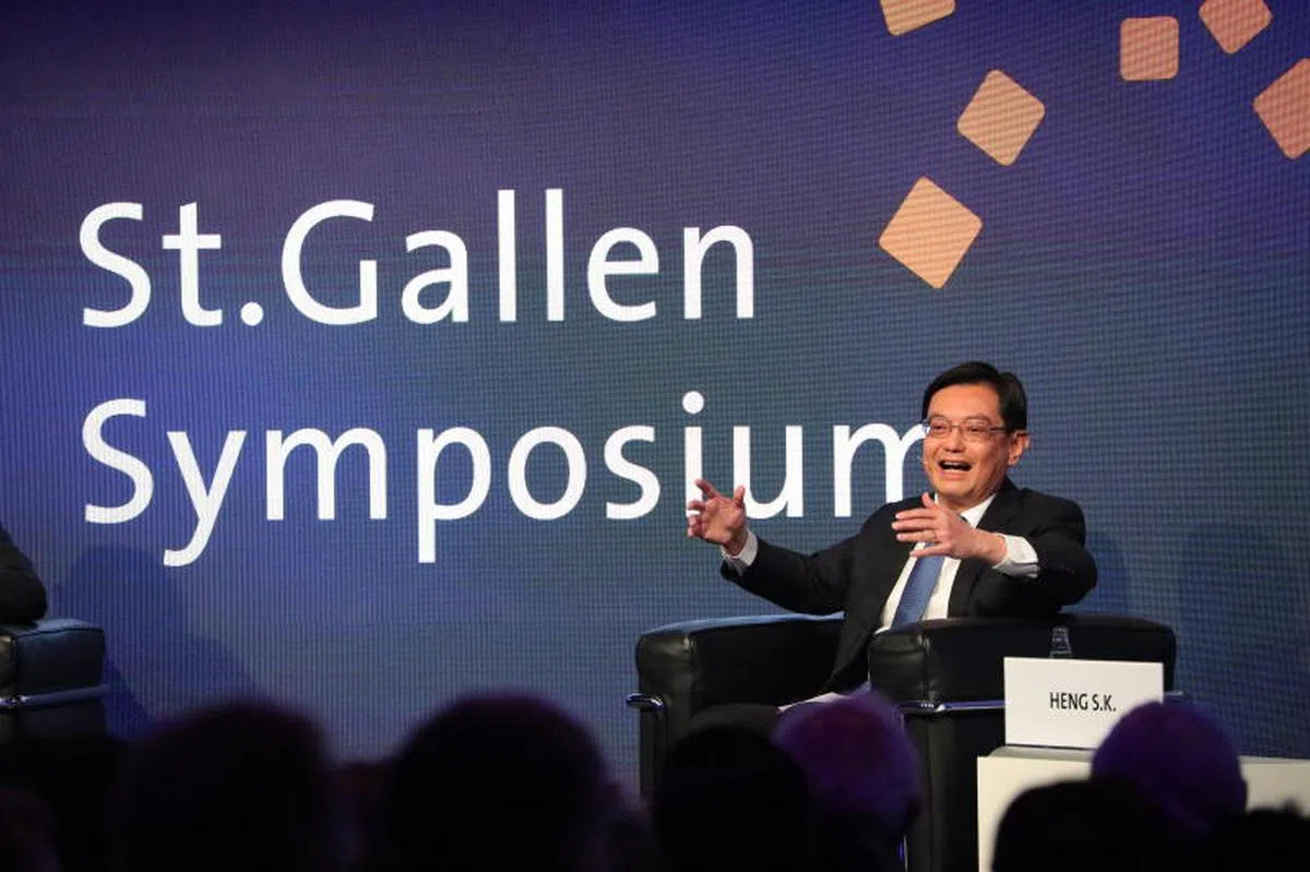  出席圣加伦研讨会（St. Gallen Symposium）并发表演讲。（联合早报） 