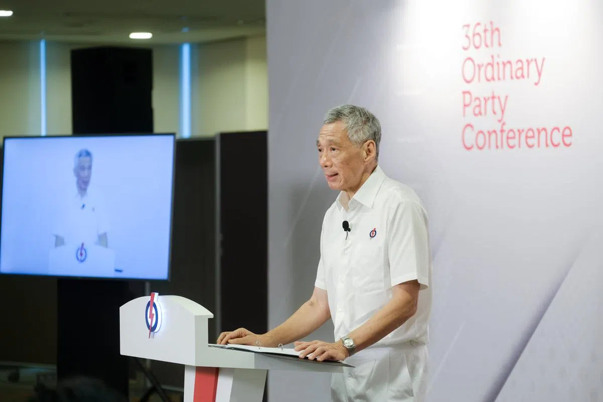  李显龙总理上周日（11月8日）在人民行动党第36届干部大会演讲。（人民行动党面簿） 