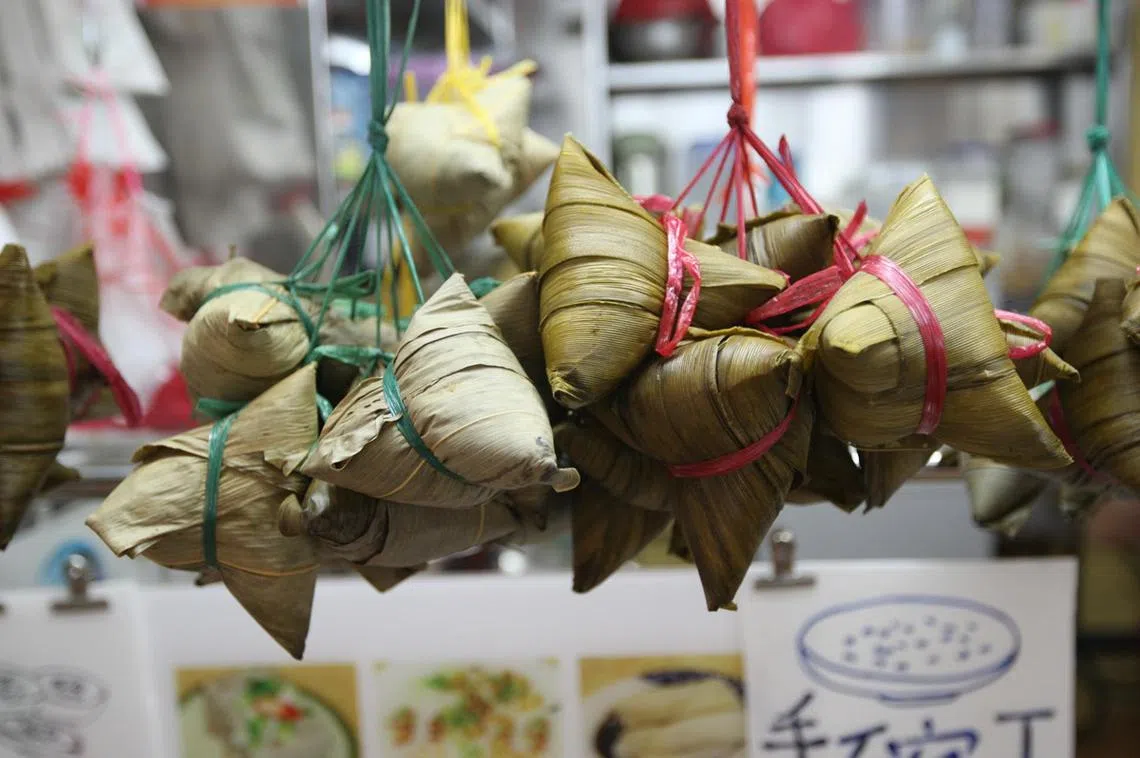 上周六是端午节，蚁粉这几天吃了多少粽子呢？（联合早报）