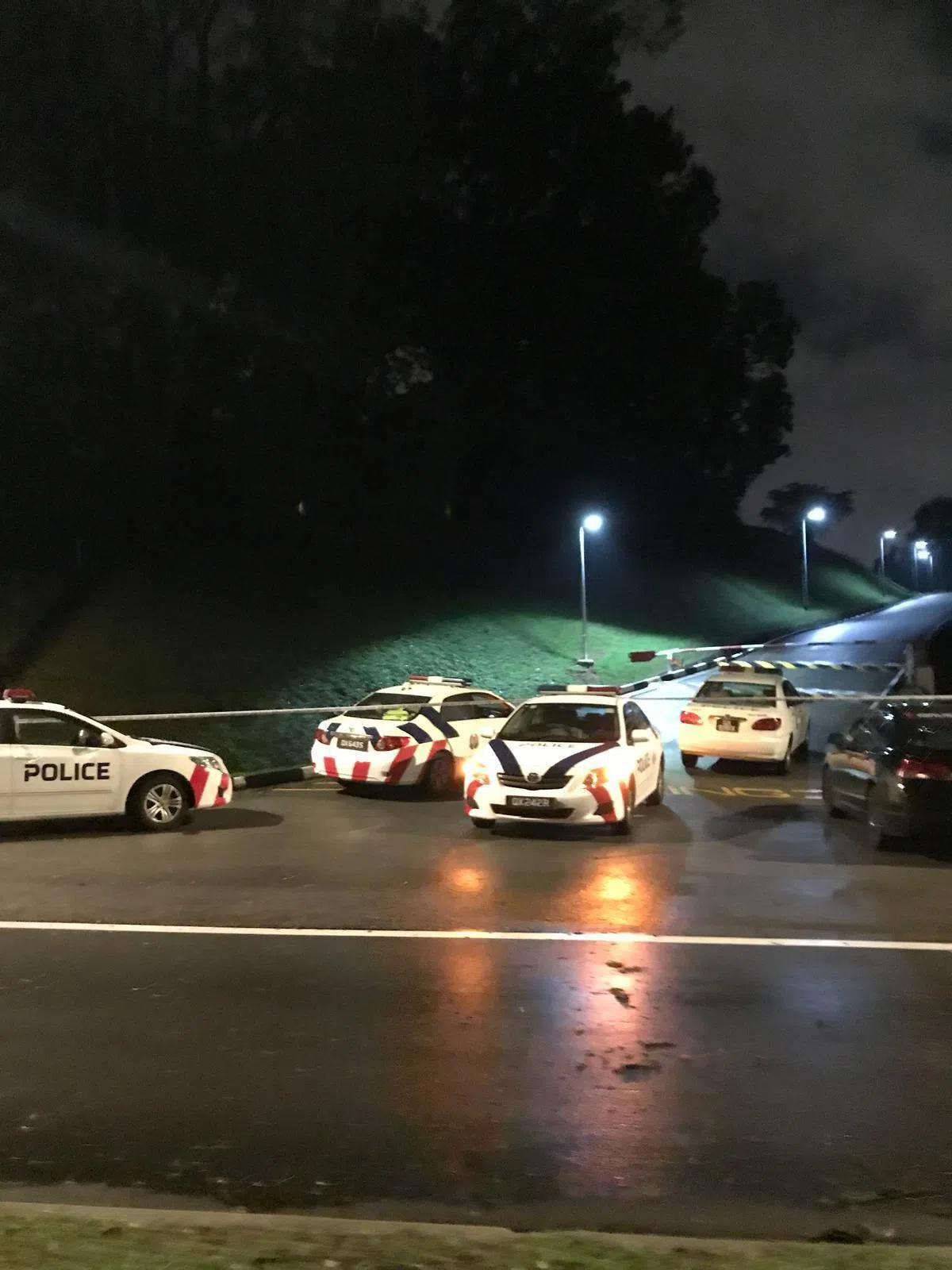  现场照片更是在学生群体中流传广泛。（南大学生提供） 