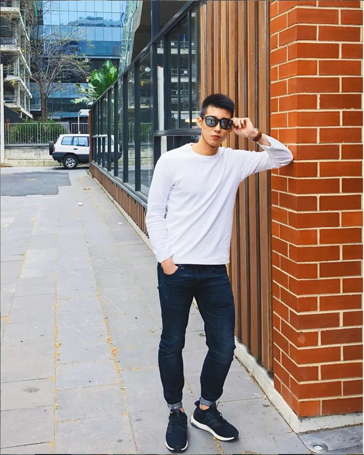  骆建佑不做羽毛球国手，可以改行当模特儿。（取自骆建佑的IG） 