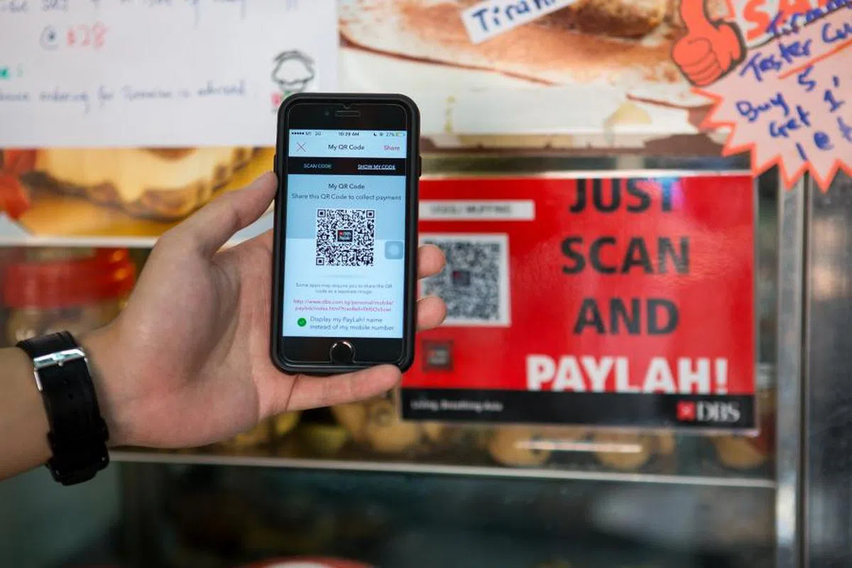 本地的电子支付系统仍处于多头混战局面。（星展银行）