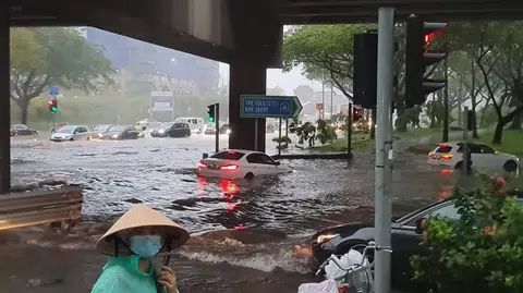 今早一场大雨导致全岛多处发生水患。（读者提供）