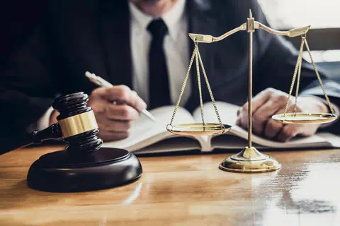 本地近日有数名准律师因涉及在专业资格考试中作弊，而被暂时禁止取得执业资格。（示意图）