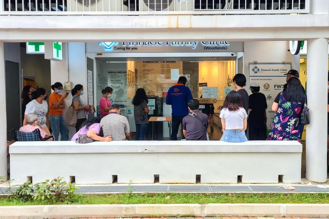 长周末后求医人数激增。