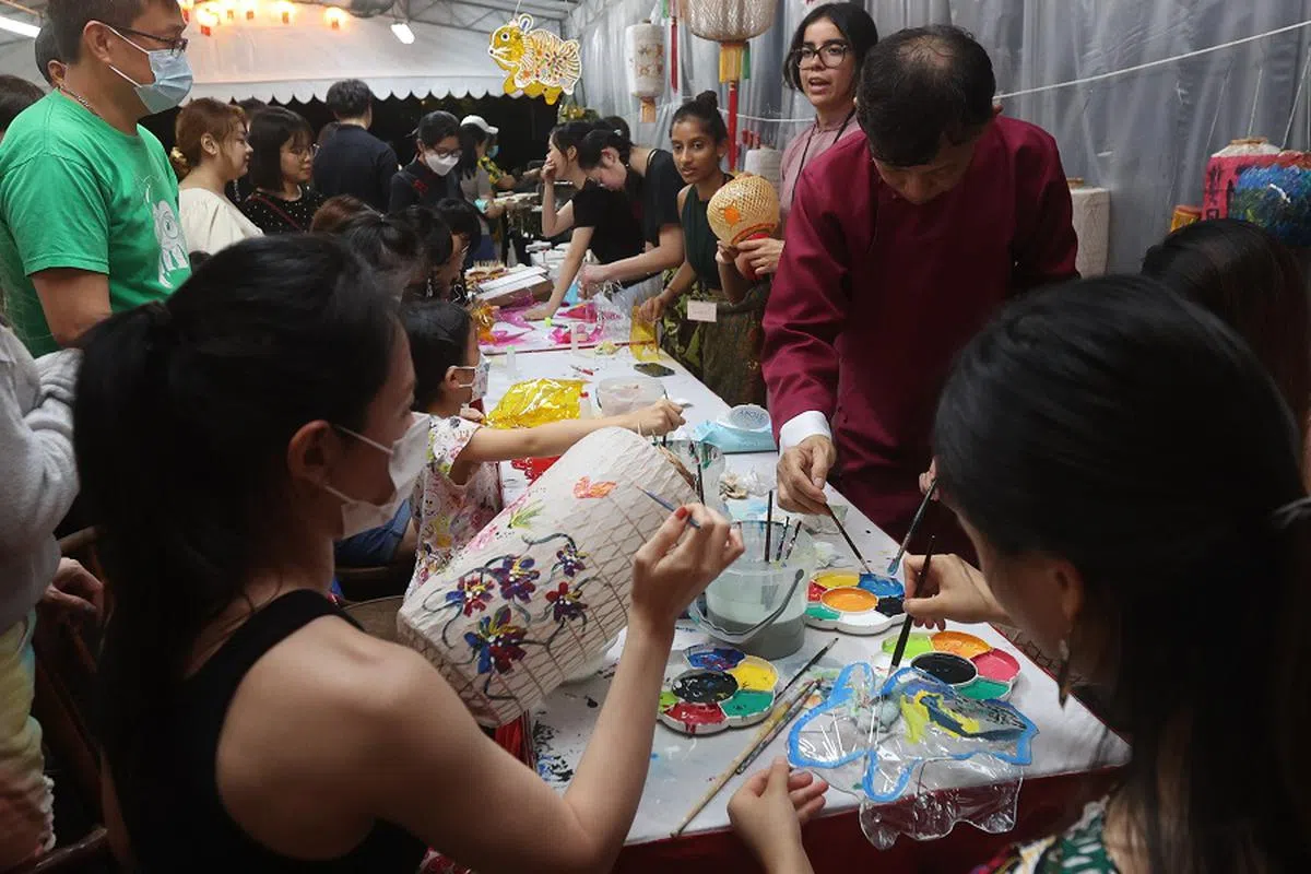 天猛公艺术基金会与新加坡国立大学文学与社会科学学院合办“中秋雅聚”。（联合早报）