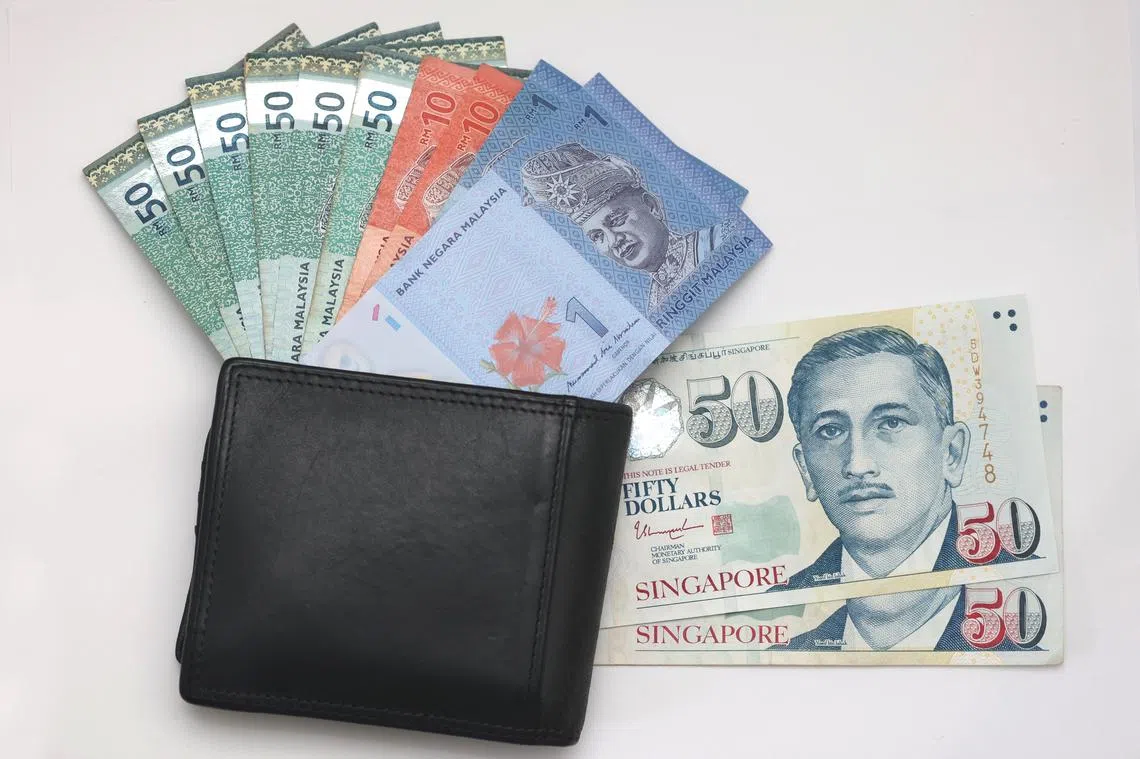 新元兑令吉汇率近日频创新高。（联合早报示意图）