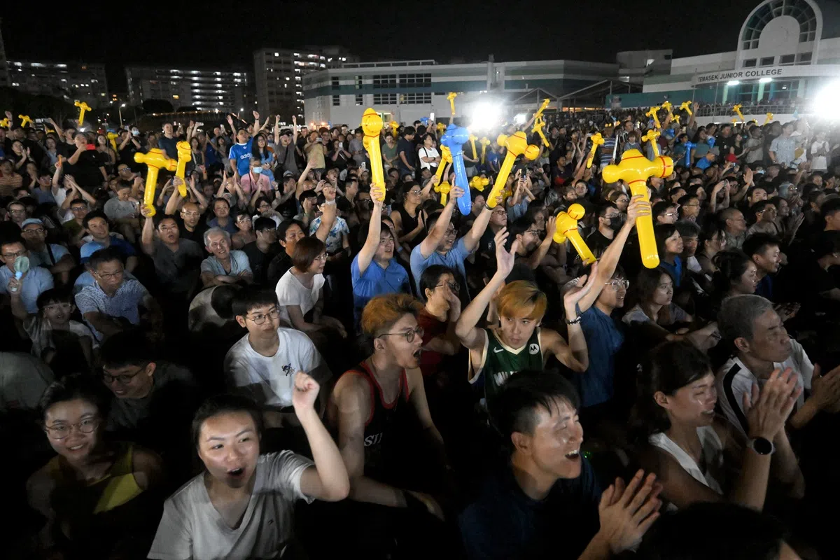 年轻人经常被认为更有可能在政治上追求多元化。