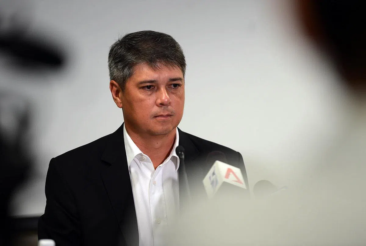 2012年，前国会议长柏默与人民协会女职员爆出婚外情，从媒体接获告密到行动党对外公开，前后不到五天。（海峡时报）