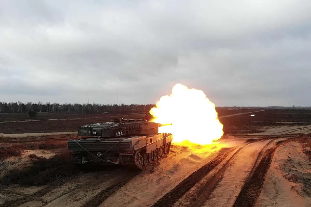  豹型2SG主战坦克是陆地上最强悍的武器之一。（国防部） 