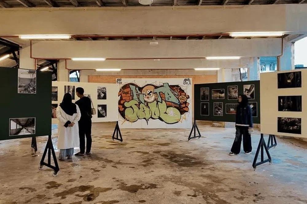 这里会不定期举办艺术和装置作品展览。