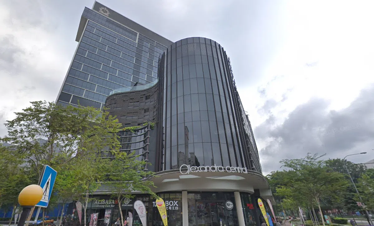  事发地点亚历山大购物中心。（取自 Google Maps） 