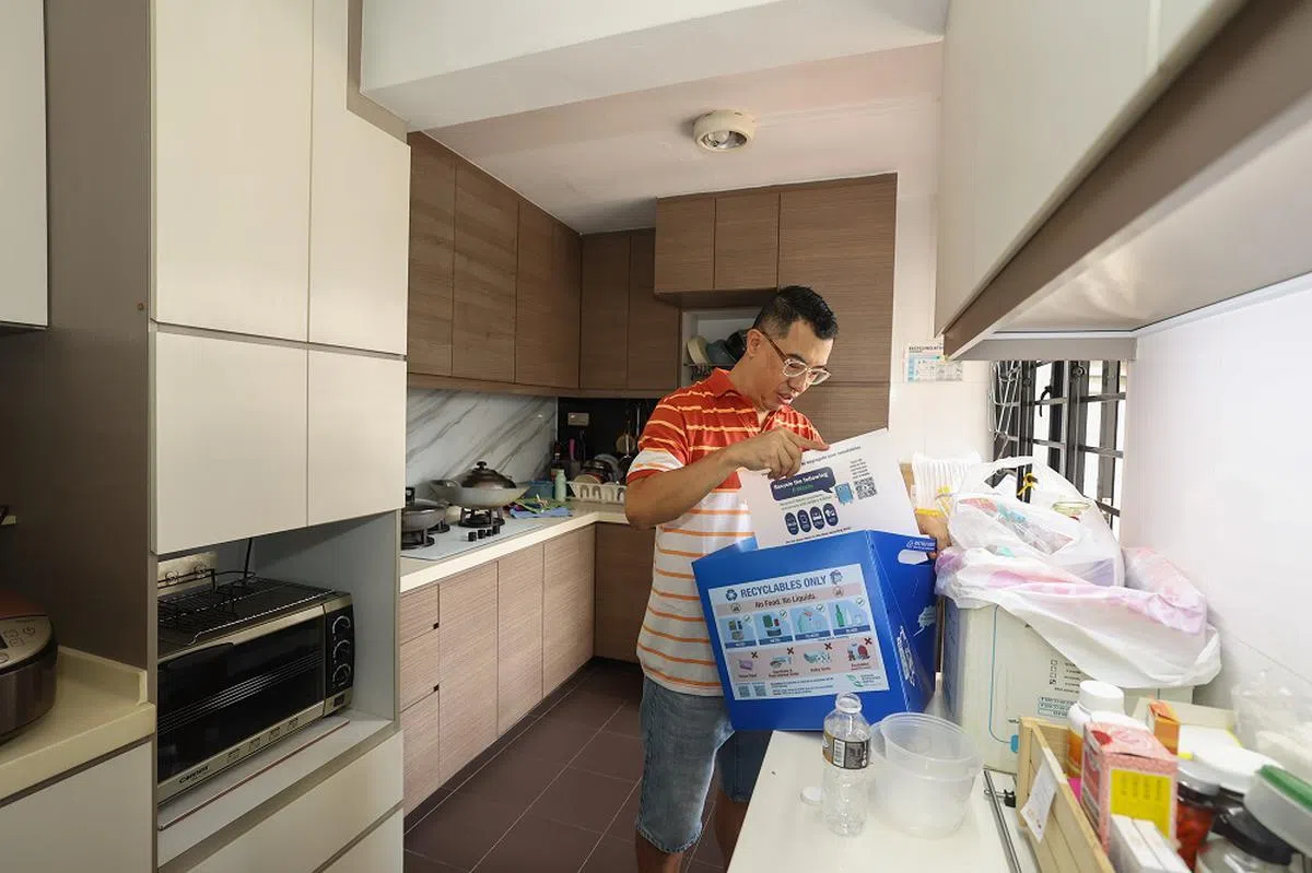 蚁粉有领取环境局派发的家用式回收箱Bloobox吗？（联合早报）