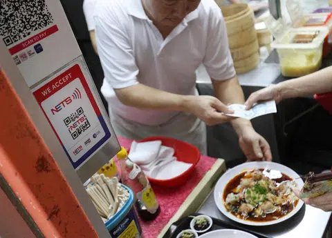 现金交易在不久的将来，被淘汰的可能性似乎微乎其微。（联合早报）