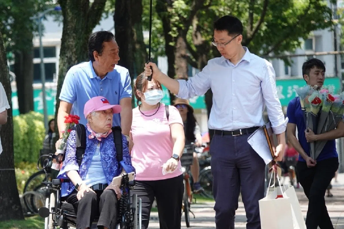  郭台铭搬出母亲当借口，表示不方便和韩国瑜见面。（上报档案照） 