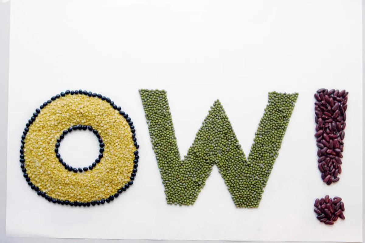 在书面或者比较严肃的文章，或是公函里，以及新闻报道上，应当尽量避免使用“连环”感叹号。（海峡时报）