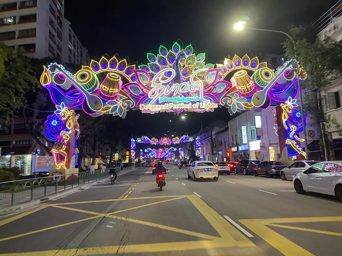 小印度2022年屠妖节灯饰。（海峡时报）
