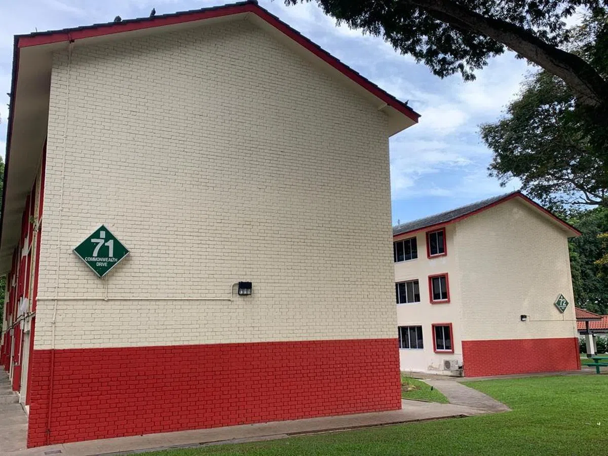  由新加坡改良信托局建造的老组屋。（叶孝忠摄） 