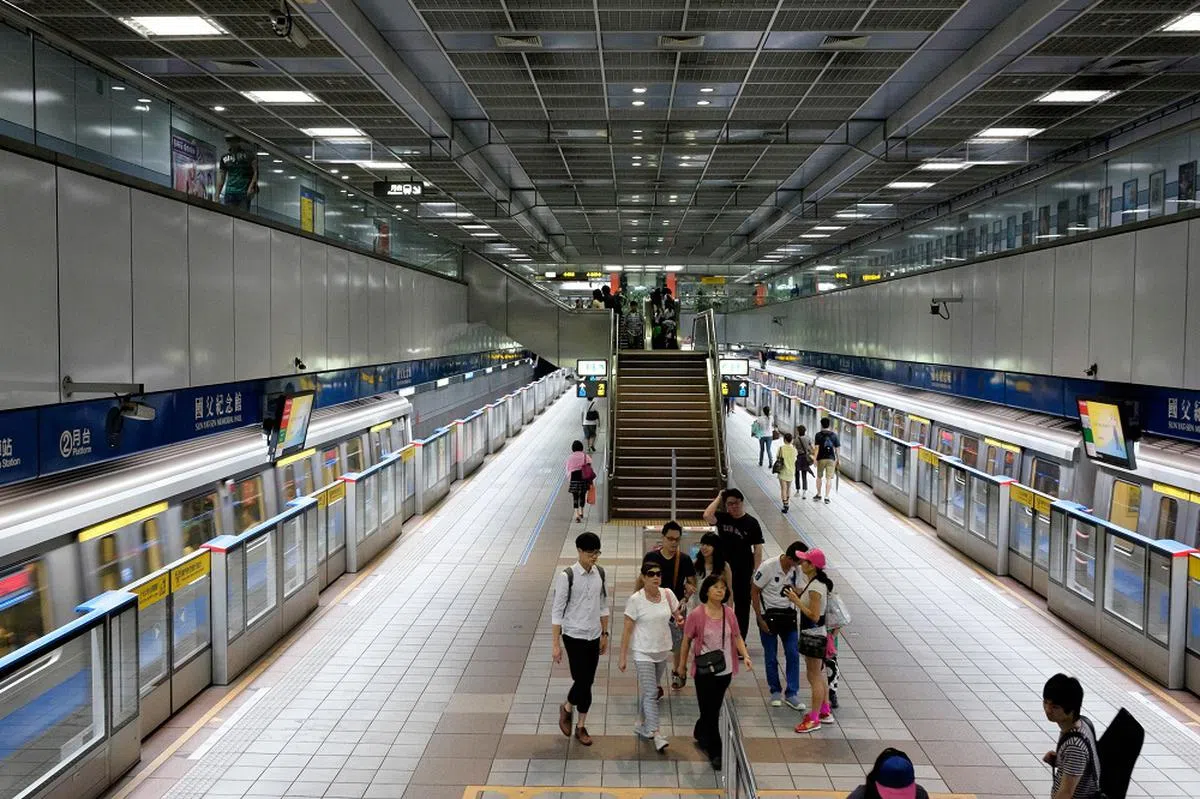 台北捷运站内有很多楼梯。（Alamy）