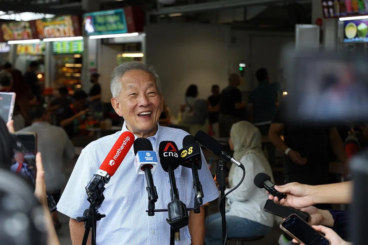 杨荣文透露，黄国松几周前亲自登门拜访，希望杨荣文能支持他参选总统。（联合早报）