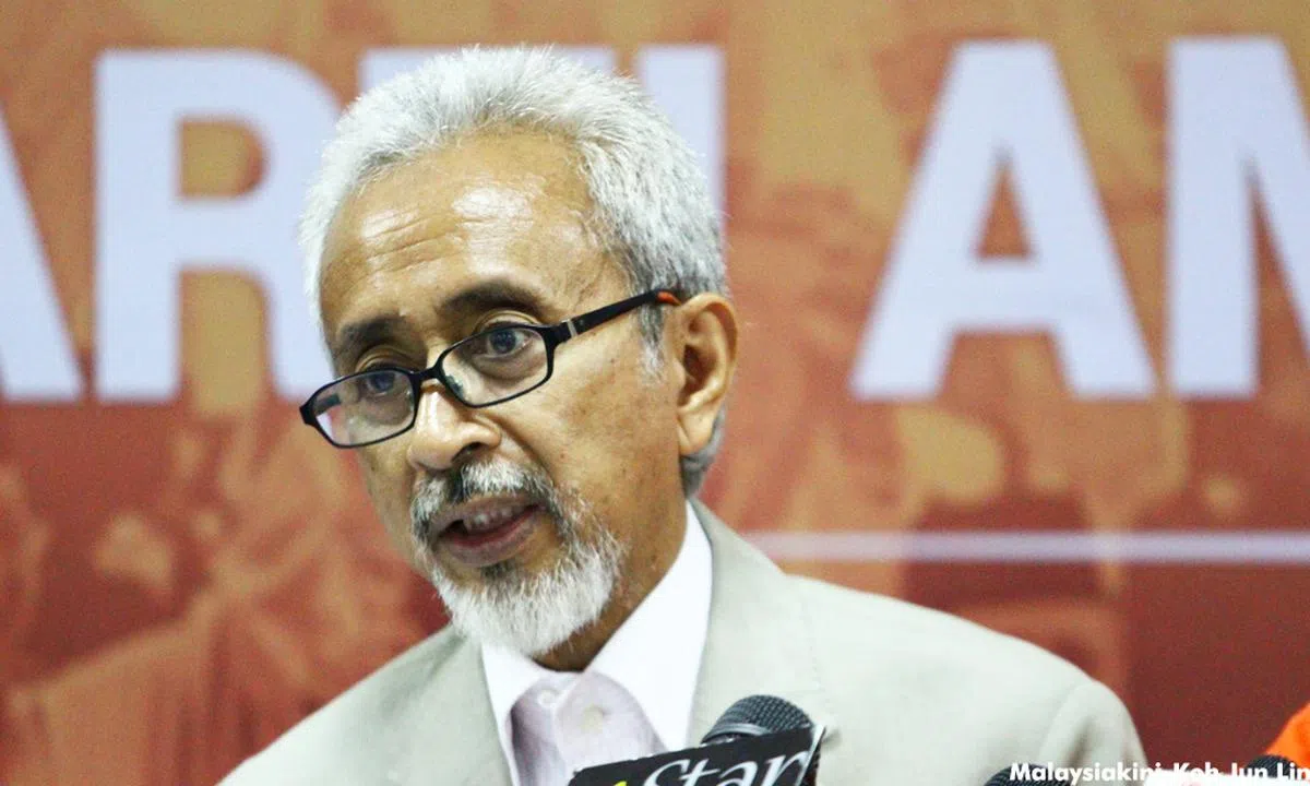  丁加奴州诚信党主席拉惹卡玛鲁.（当今大马） 