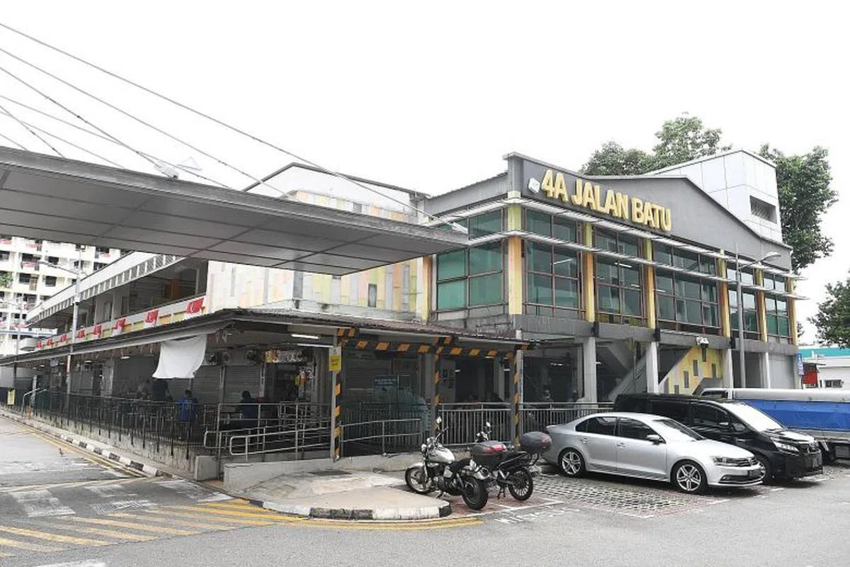  惹兰峇株熟食中心。（海峡时报） 