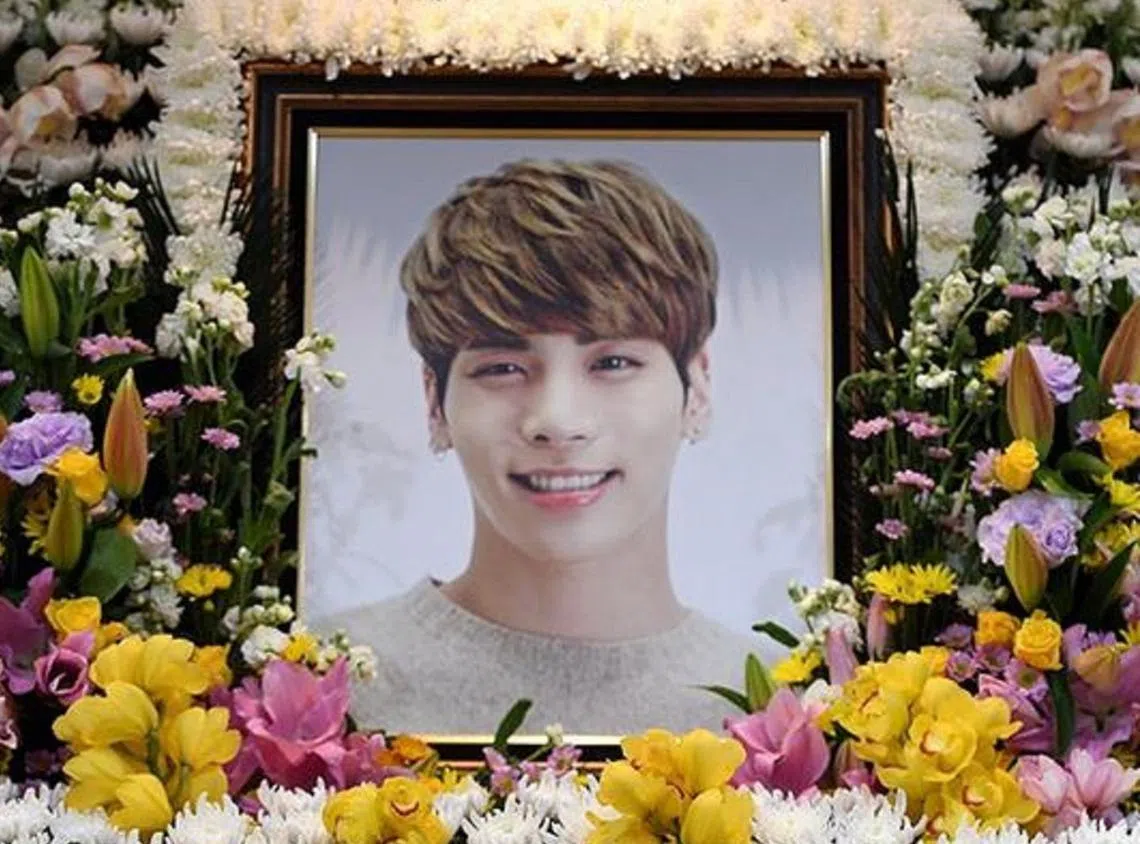 金钟铉的遗照面带灿烂笑容，粉丝看了伤心。（互联网） 