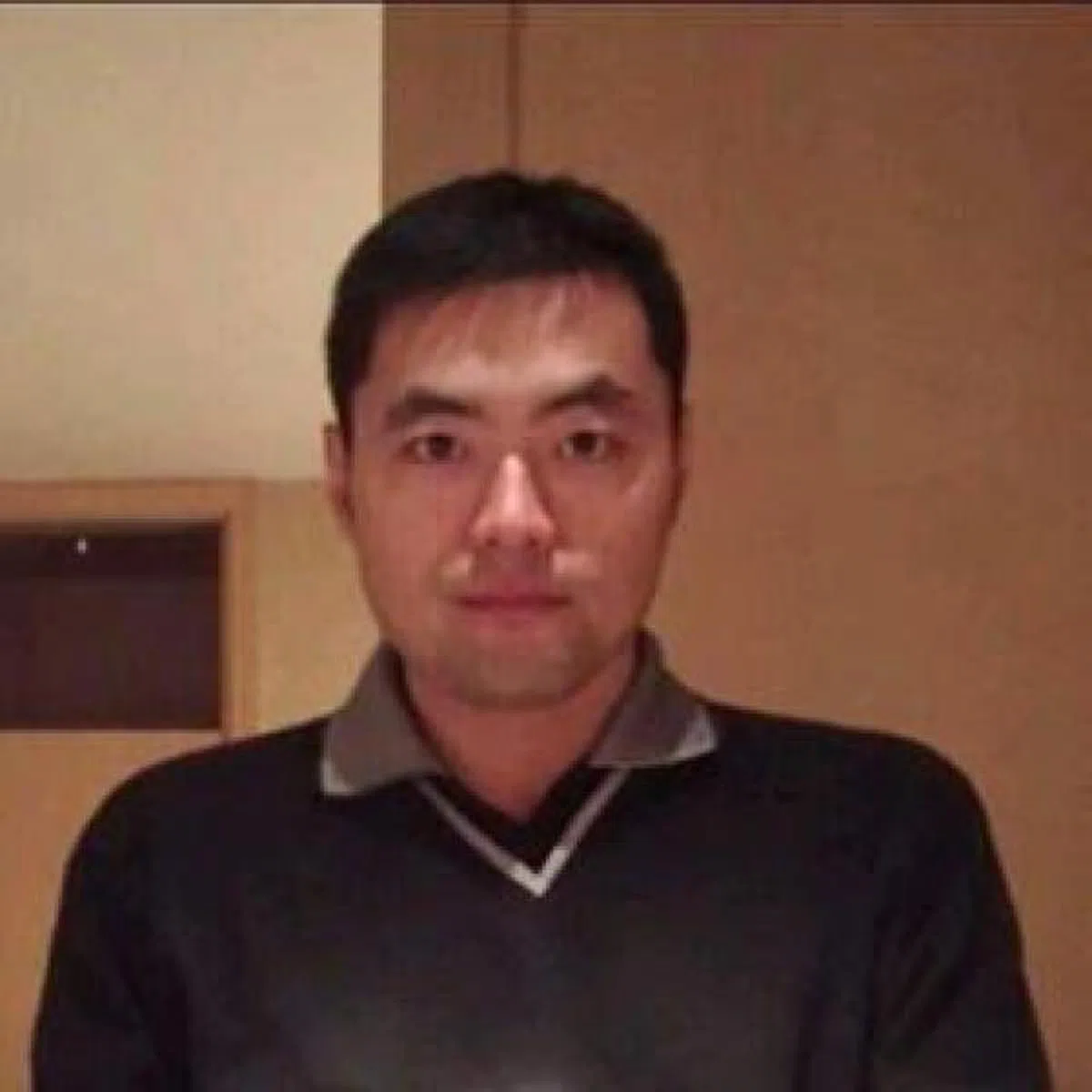  Brown在AETOS任职一年，当初为了高薪和申请永久居民等福利来到新加坡当辅警。（Brown提供） 