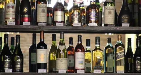 今年7月至9月，中国出口至朝鲜的酒精饮料价值达300万美元。（NK Pro）
