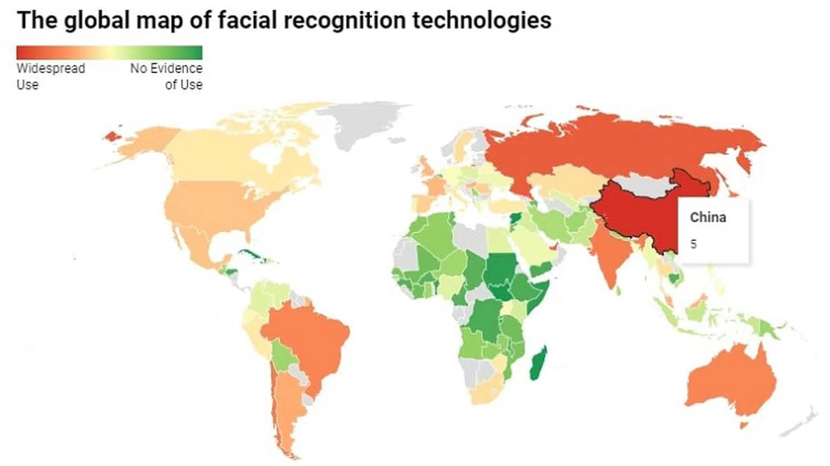 报告指出，中国是全球最广泛使用脸部识别技术的国家。地图上的用色以红色为“广泛使用”，绿色为“无证据使用”。（网站截图）