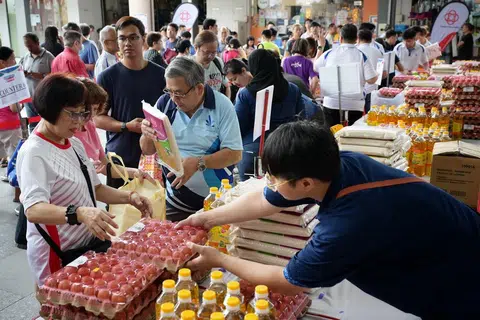 牛车水—金声区今年1月开始推出“优惠有家”活动，允许居民用一块钱购买“物超所值”的日用品和食品。（牛车水—金声区脸书）