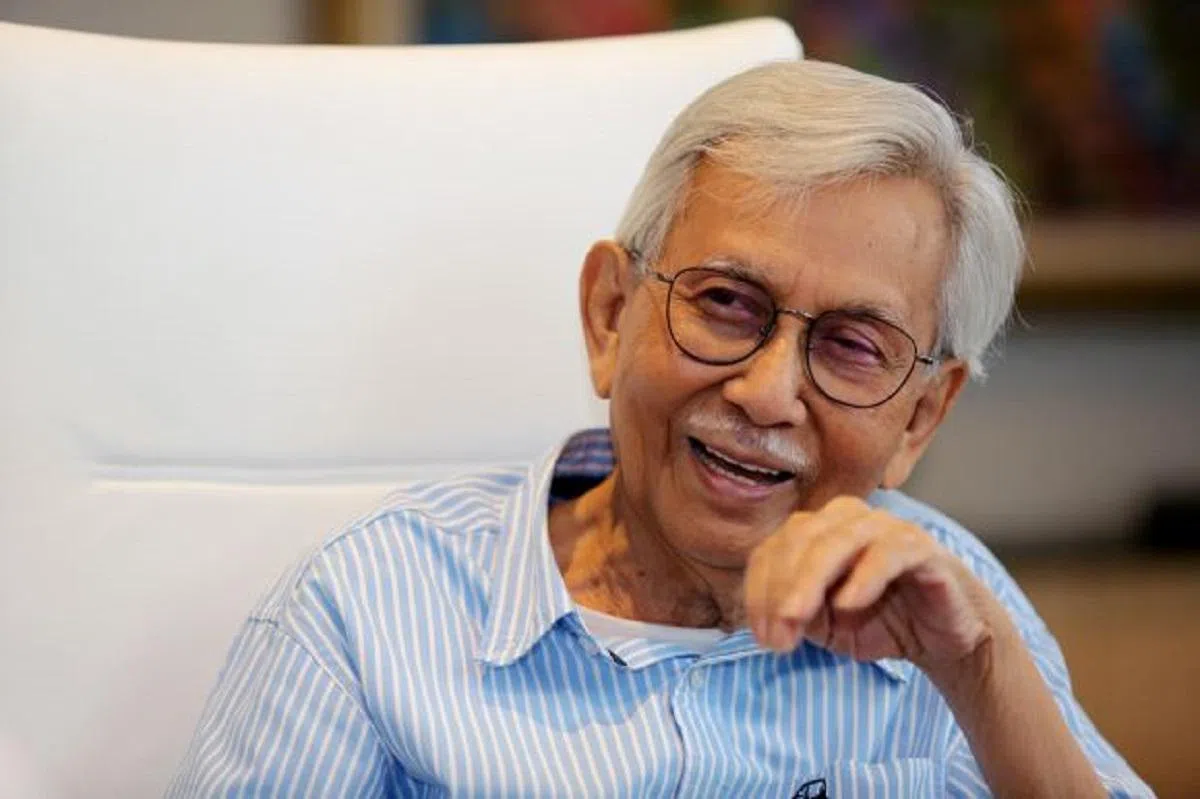  马国前财长达因作为马国代表与中国展开谈判，最终成功压低成本和重启东铁计划。（星报） 