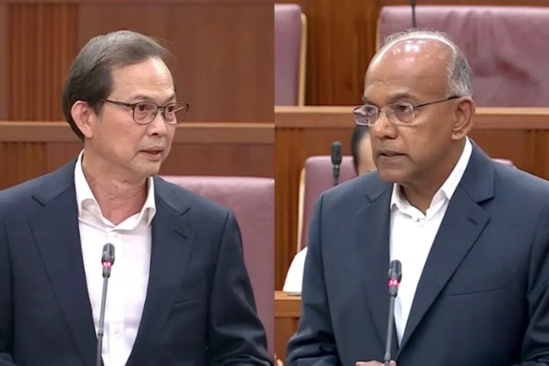 时任非选区议员梁文辉（左）和时任律政部兼内政部长尚穆根（右）今年2月曾在国会辩论是否应该检讨CMIO模式的问题。